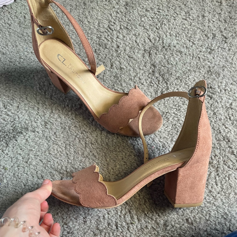 Chinese Laundry Scalloped Mauve Heels